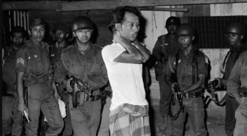 penangkapan dan pembersihan anggota PKI